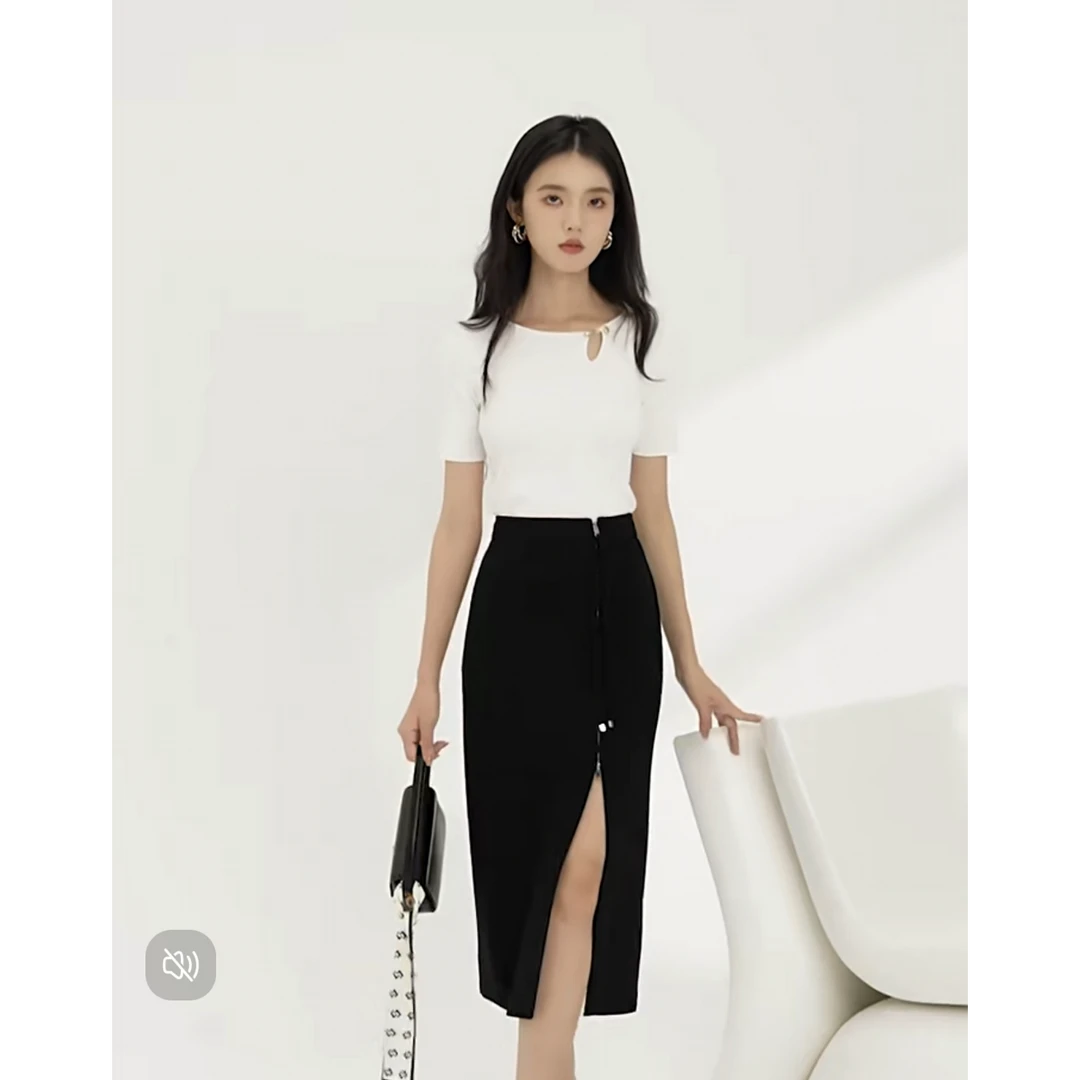 朵以2024年秋冬新款女装时尚百搭半身裙中长款包臀39DX630019