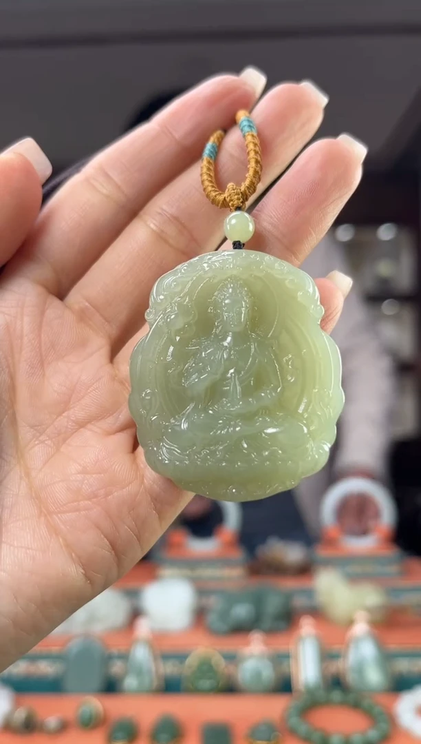 颈饰未镶嵌和田玉佩佩