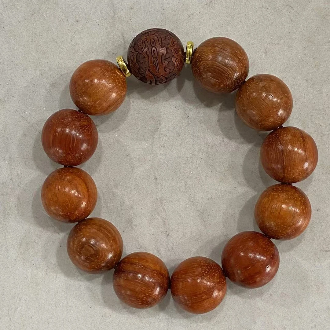 H100 血檀带雕刻2.0cm单圈手串
