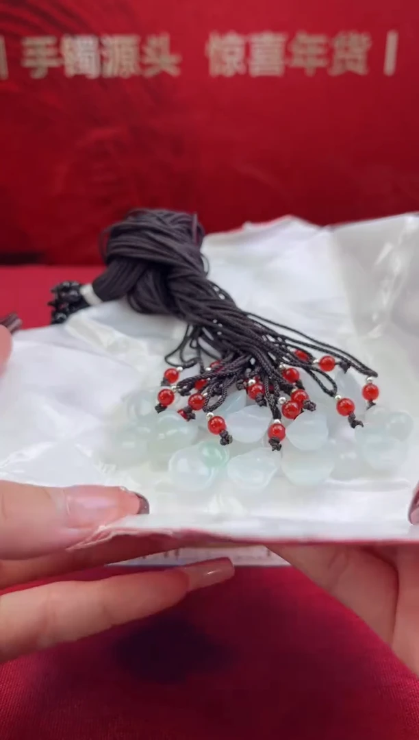 【闪购商品】翡翠颈饰未镶嵌边城刀客/579159/多样性发一