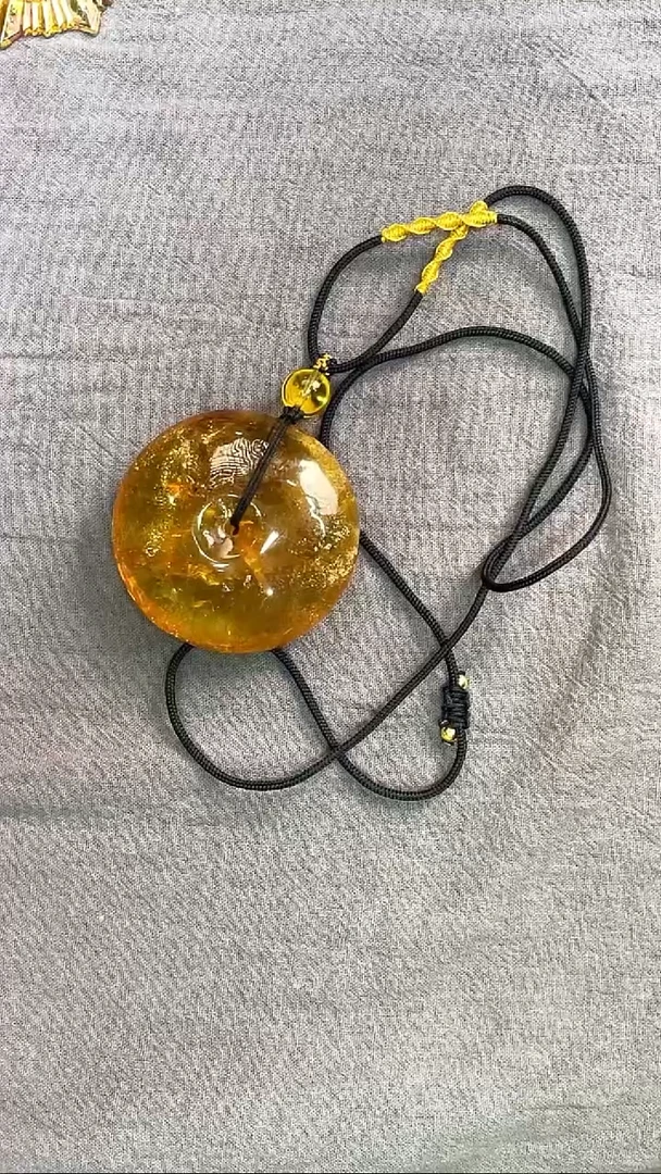 琥珀颈饰未镶嵌金沙珀吊坠 多样性发其一