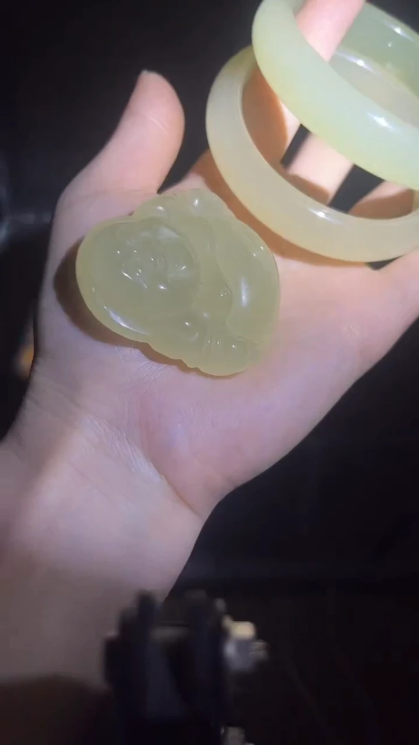 和田玉未镶嵌挂件和田玉手镯.1对+洗了佛.1件