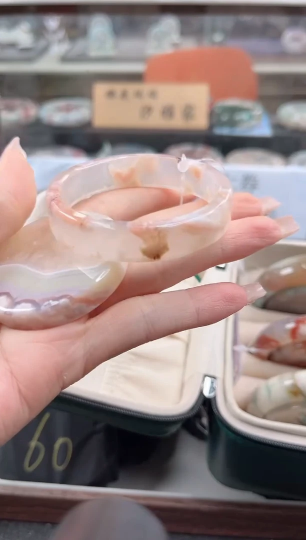 未镶嵌手镯石英质玉50圈口 （赠品镯心）3931001