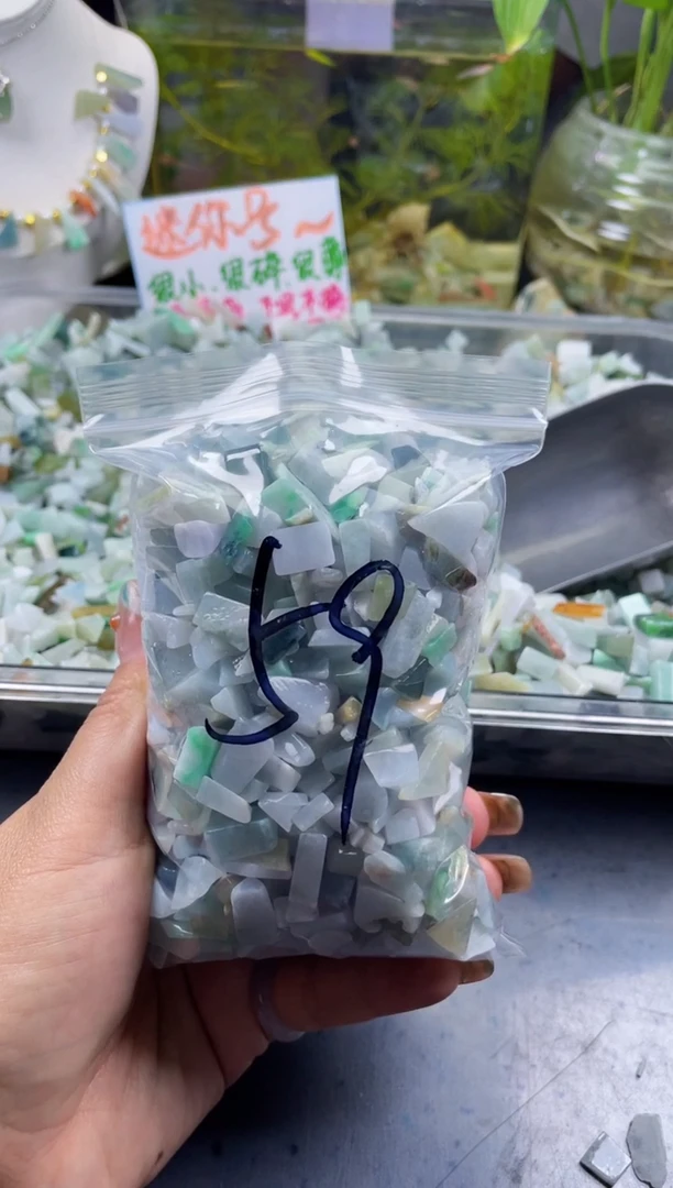 配石翡翠天然翡翠迷你500克59