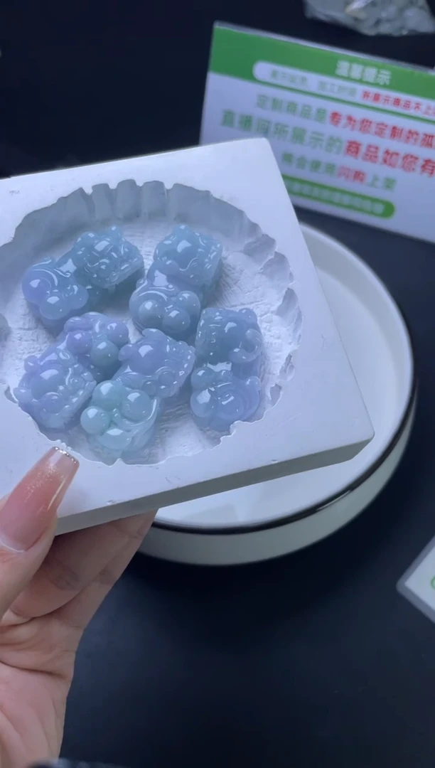 【闪购商品】翡翠吊坠(不含链)未镶嵌W001-LSGJ59-2多样性发一