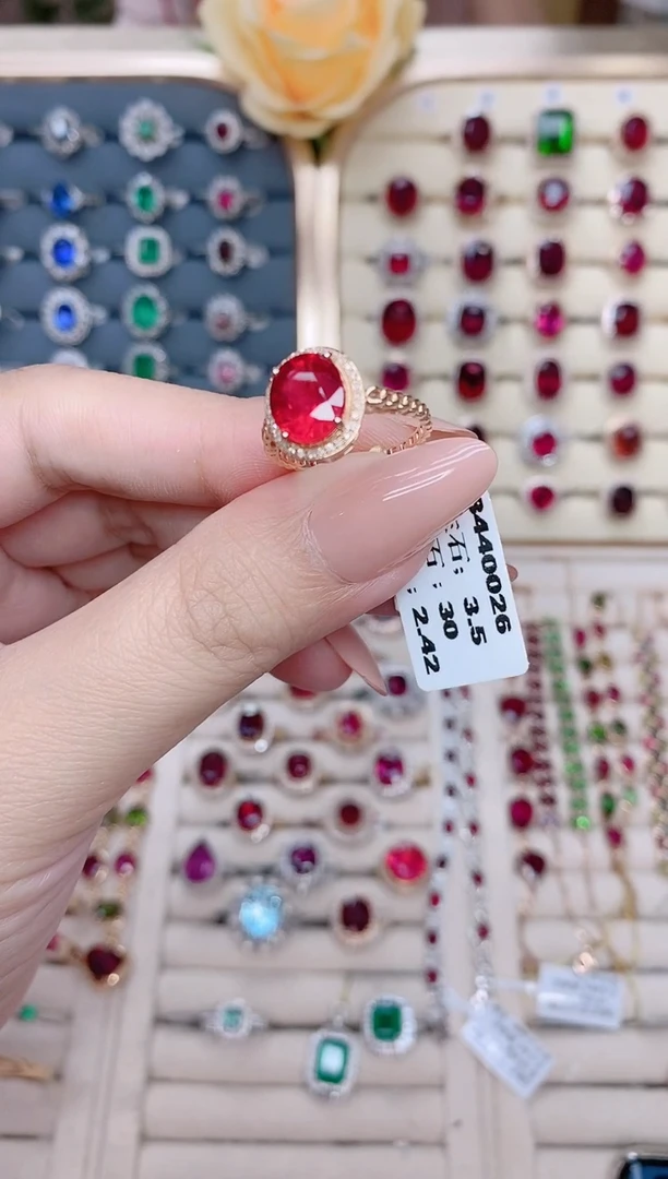 碧玺戒指18K金镶嵌碧玺3.5ct