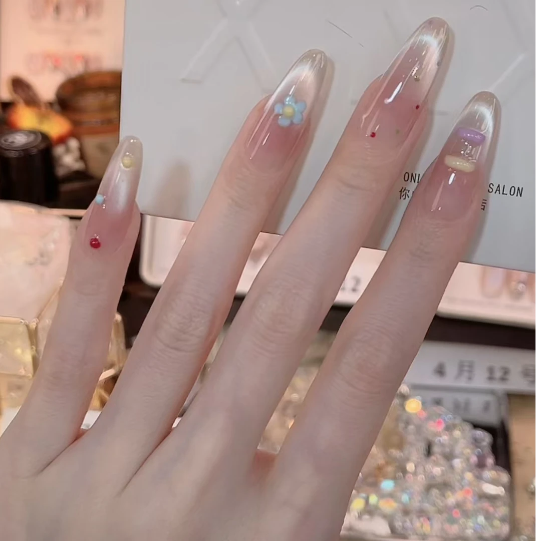 小云朵穿戴甲春手工可反复穿戴