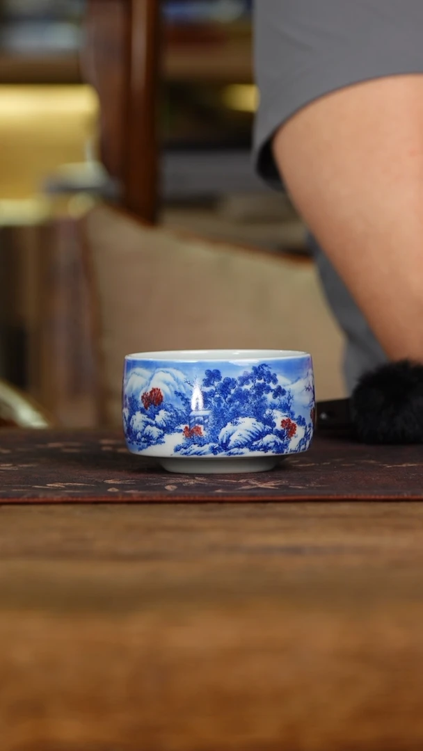 云山片玉青花釉里红雪景禅定杯