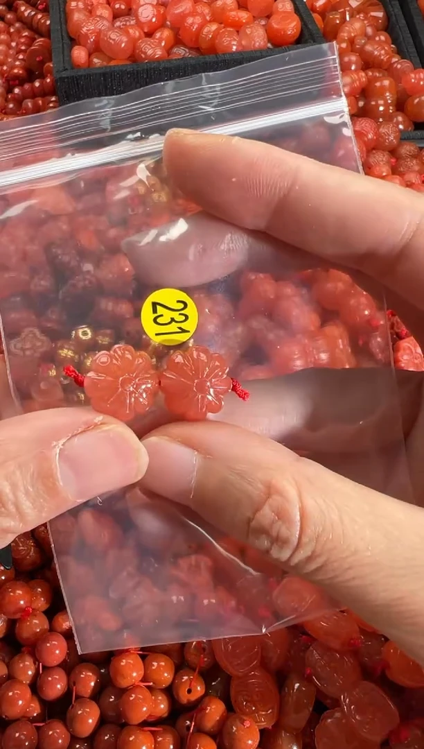 【闪购商品】南红玛瑙颈饰未镶嵌1