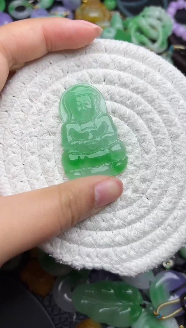 颈饰未镶嵌翡翠缅甸翡翠吊坠