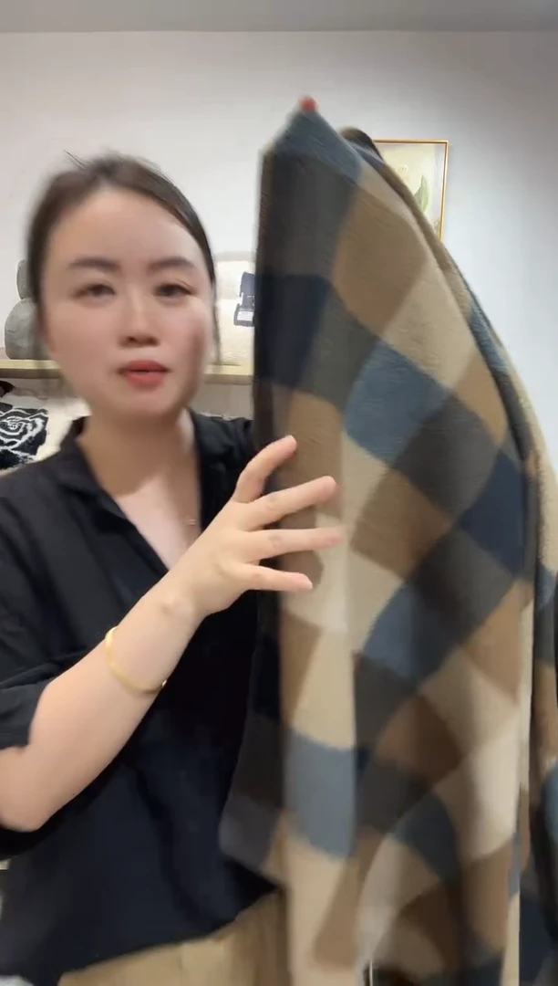 醋酯纤维150*200摇粒绒大咖格
