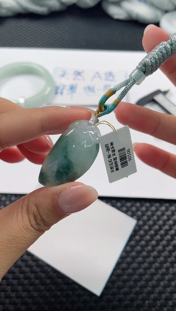 颈饰未镶嵌翡翠基地发货H1147