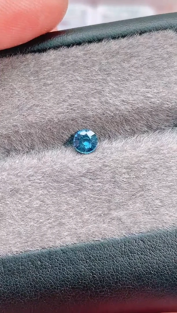 裸石蓝宝石0.55-550天然无烧蓝宝石 卡4mm