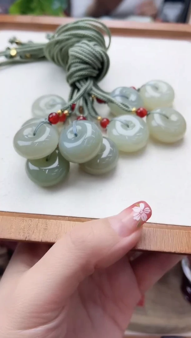 【闪购商品】和田玉吊坠未镶嵌多样性发一