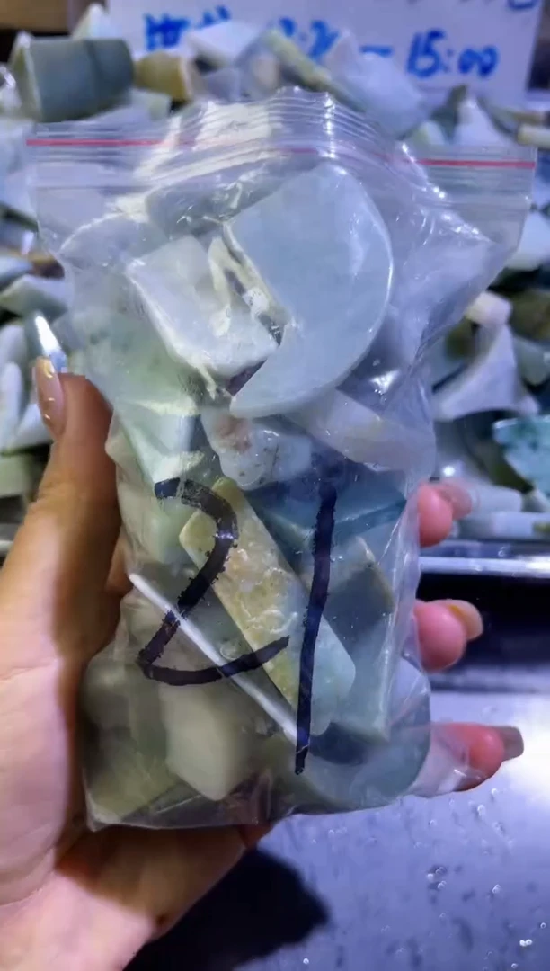 翡翠未镶嵌颈饰天然翡翠大号500克21