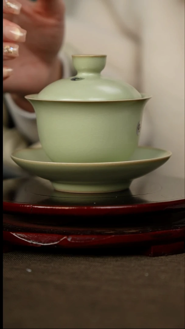 微微瑕 粉青 三才盖碗 无底款