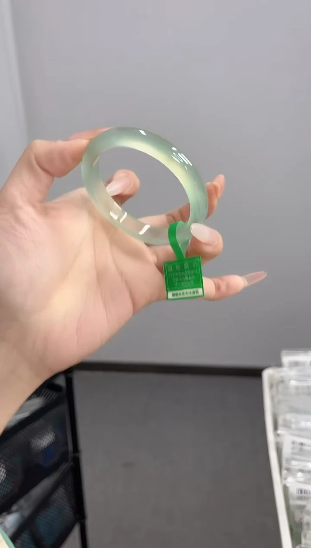 【闪购商品】玛瑙/玉髓手镯未镶嵌51-52圈