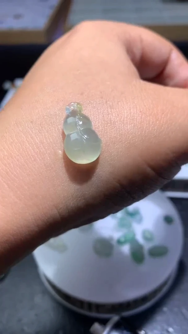 未镶嵌定制翡翠毛货