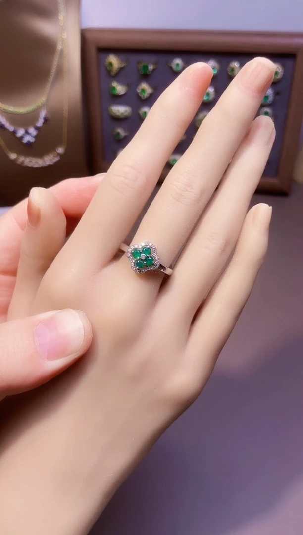 【闪购商品】祖母绿戒指银S925镶嵌一枚