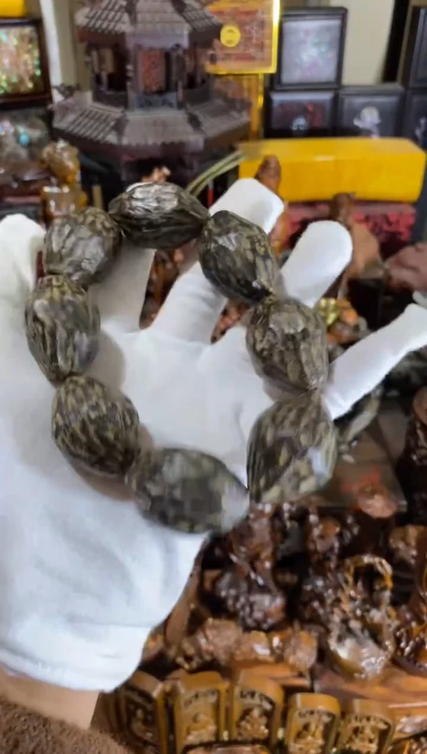 木中之王黑奇老料手串