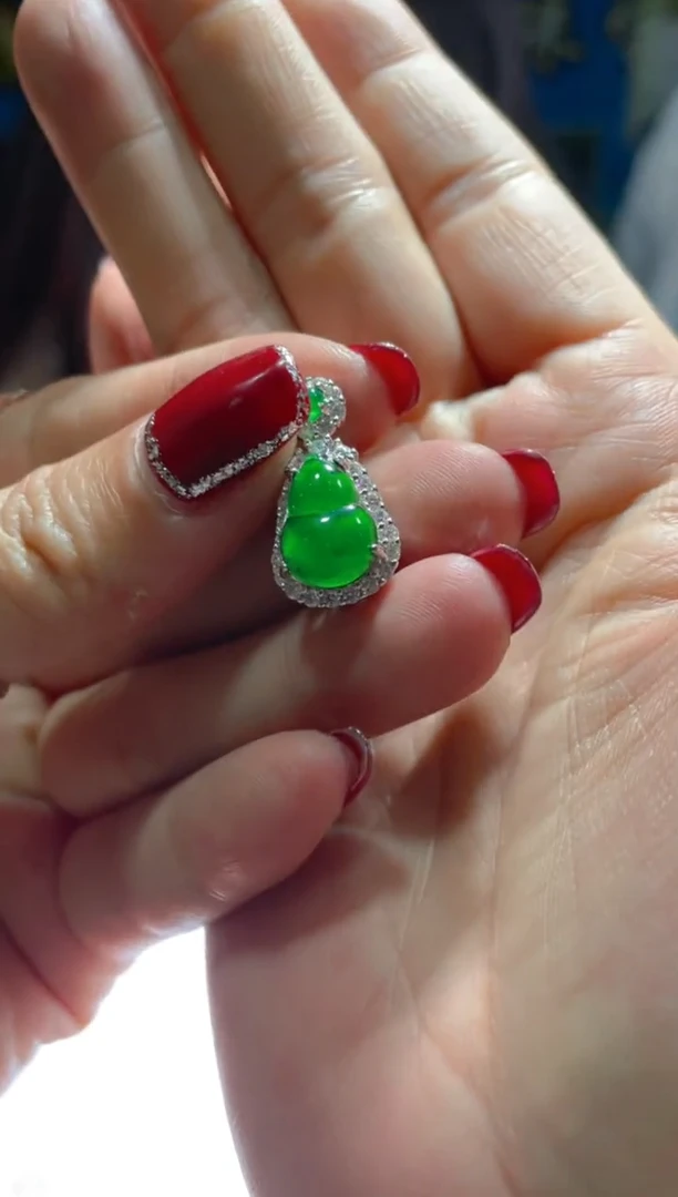 【闪购商品】翡翠颈饰未镶嵌天然A货翡翠 假一赔四