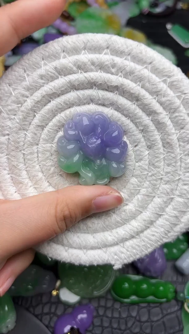 颈饰未镶嵌翡翠缅甸翡翠吊坠