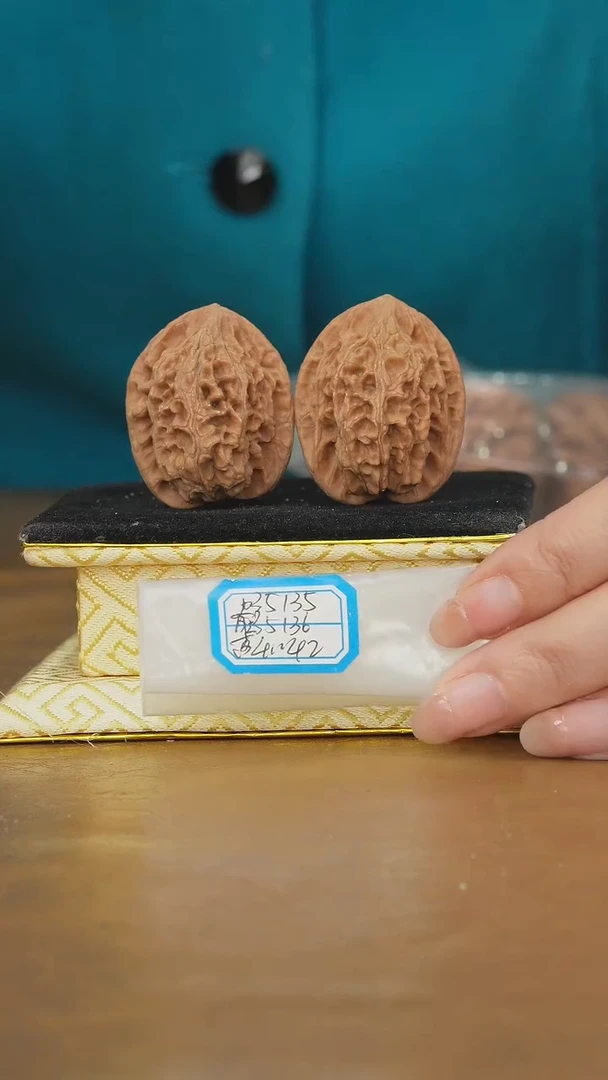 把件文玩核桃龙纹官帽