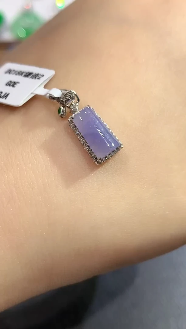 颈饰18K金镶嵌翡翠53-吊坠