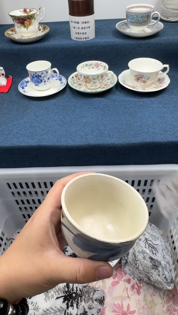 瓷片鱼*走瓷片瓷片瓷片 D199