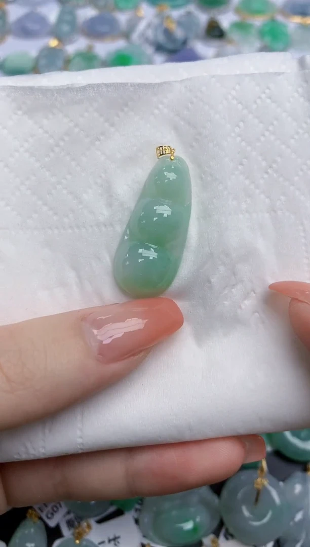 【闪购商品】翡翠颈饰未镶嵌天然缅甸翡翠A货