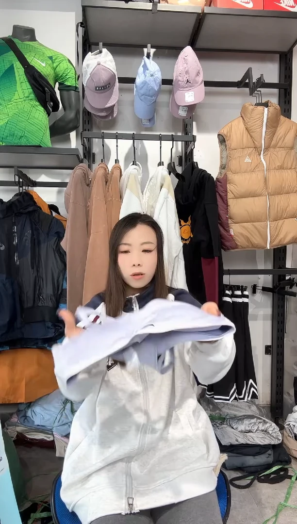 1400  编码 瑕疵款直播间过款为准 尺码    身高