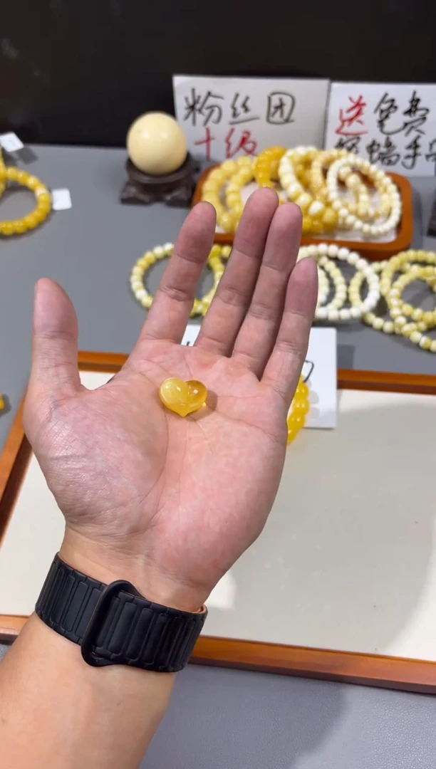 手串蜜蜡未镶嵌屁桃