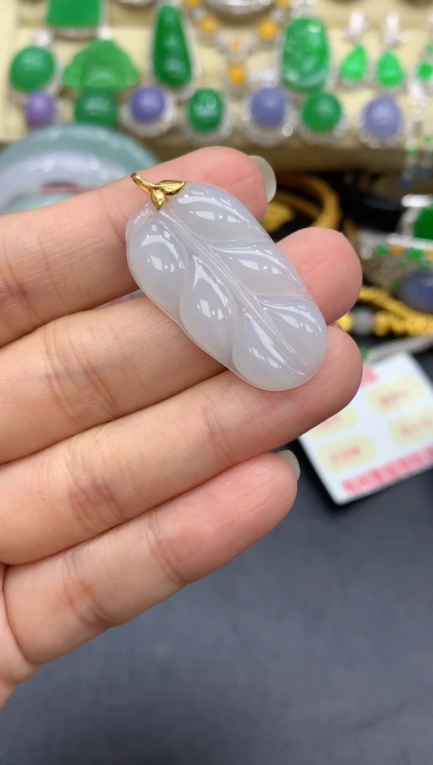 颈饰18K金镶嵌翡翠148-中国好珍宝