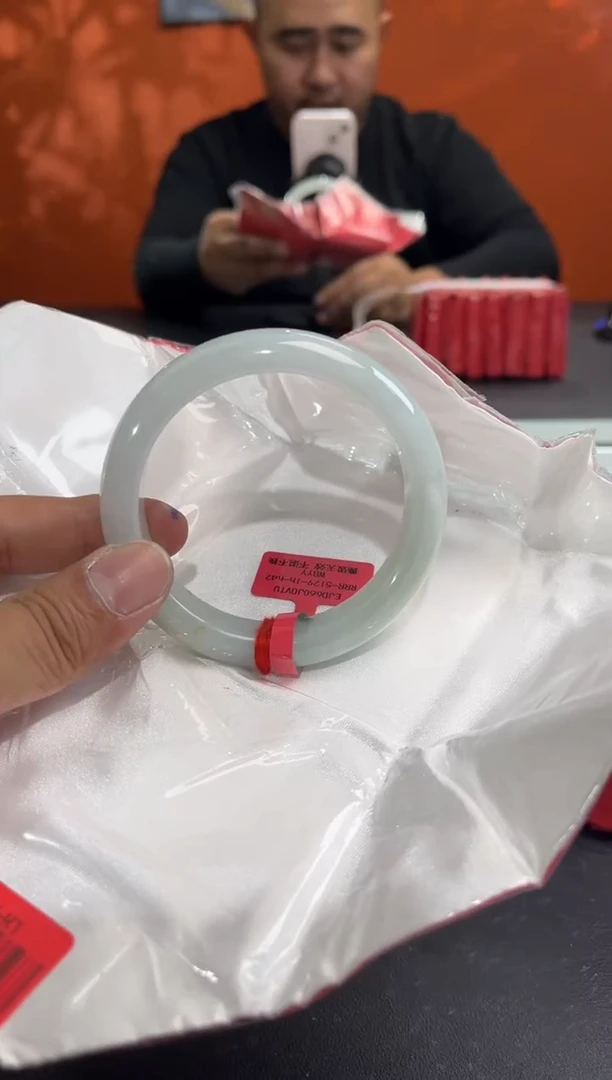 未镶嵌手镯翡翠翡翠手镯