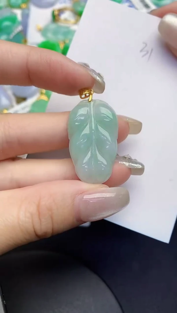 翡翠未镶嵌颈饰缅甸天然翡翠A货