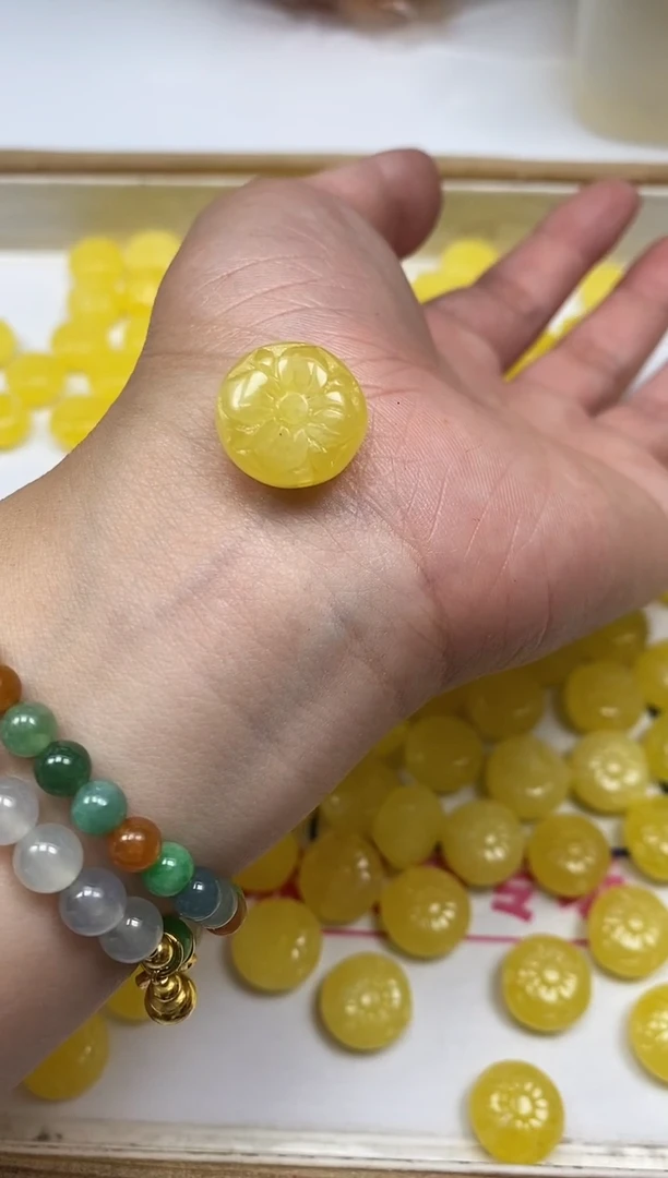 未镶嵌蜜蜡裸石M67 蜜蜡 太阳花 5个9.9元