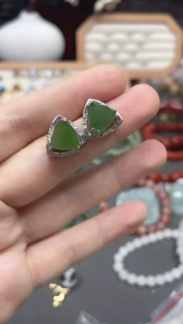 未镶嵌和田玉（碧玉）耳饰多样性发货拍一发一