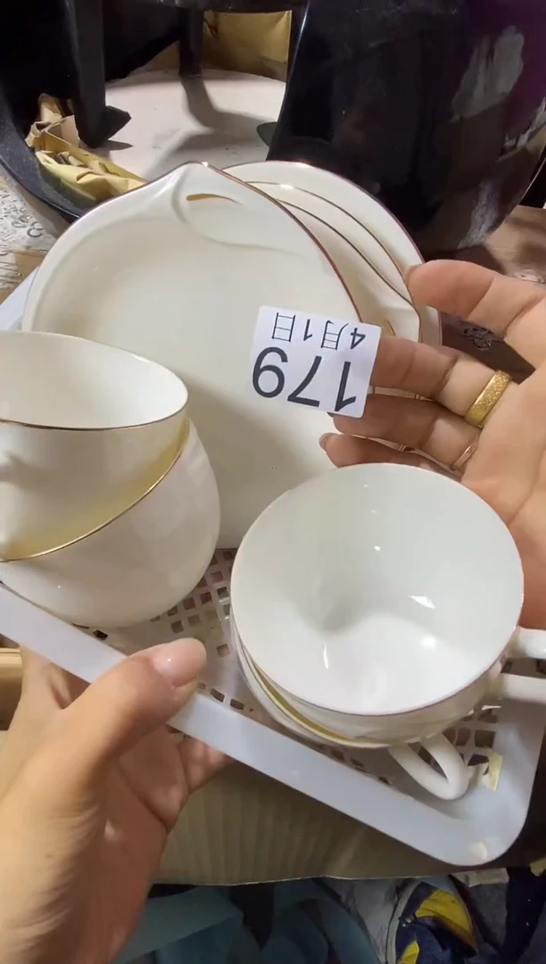 瓷片远****湖1111111111111