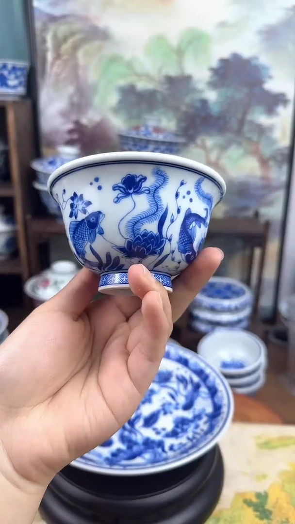 陶瓷仿成化鱼藻纹压手杯
