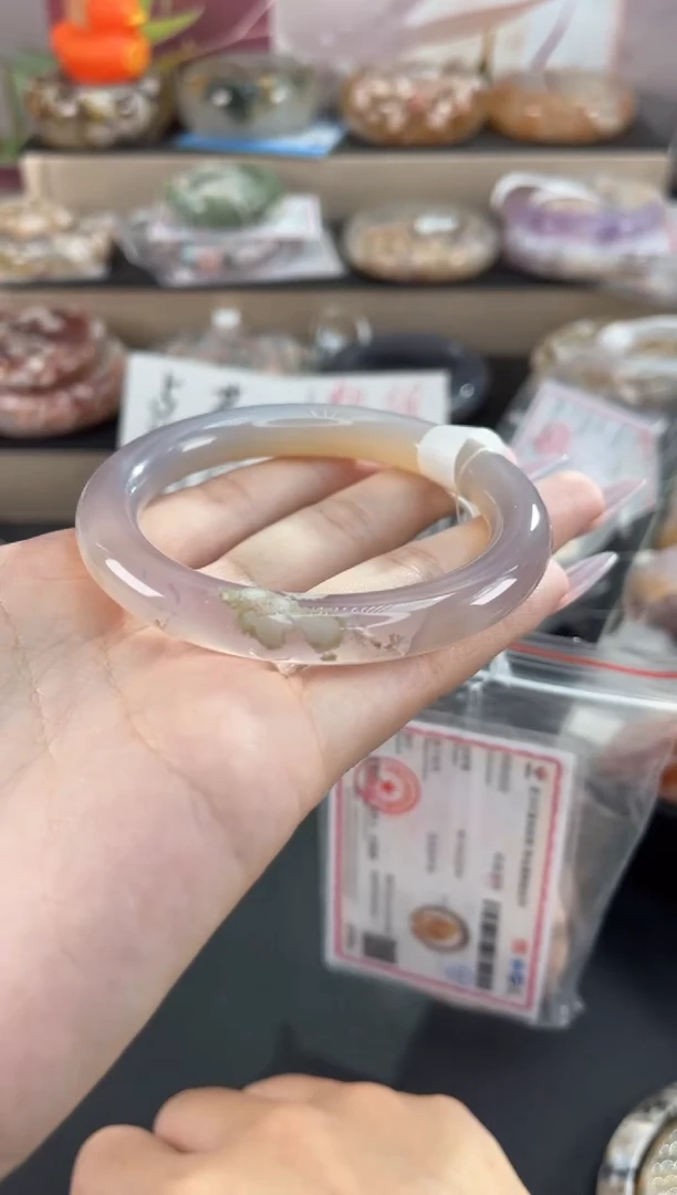 未镶嵌手镯石英质玉57