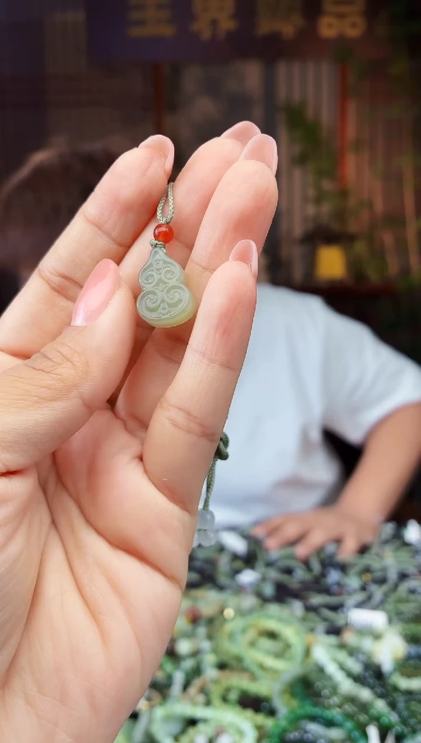 和田玉未镶嵌挂件拍一发一多样性发货