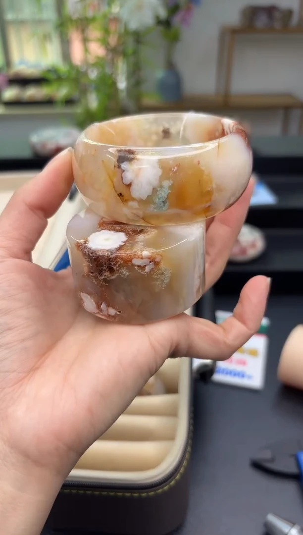 【闪购商品】石英质玉手镯未镶嵌C353(56圈赠送镯心)