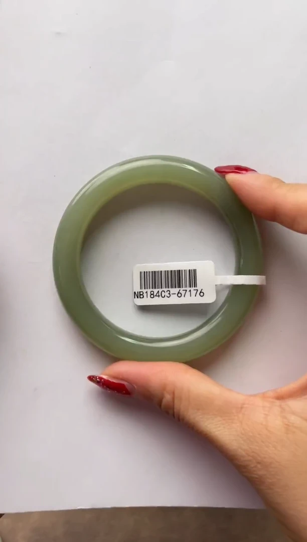 未镶嵌手镯和田玉56