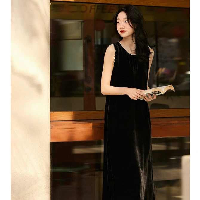 笑涵阁2025年春季新款珍珠领无袖开叉连衣裙（附腰带SQD880130AG