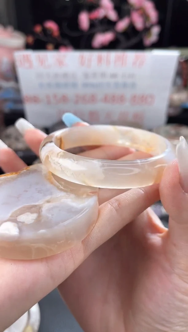 石英质玉手镯未镶嵌58