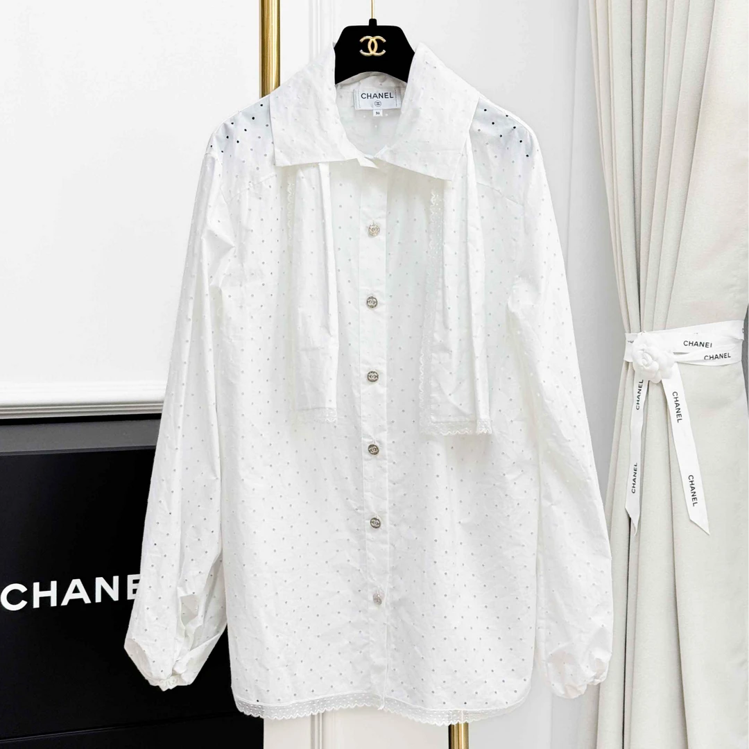 99新 Chanel/香奈儿 36码23S白色蕾丝波点镂空衬衫