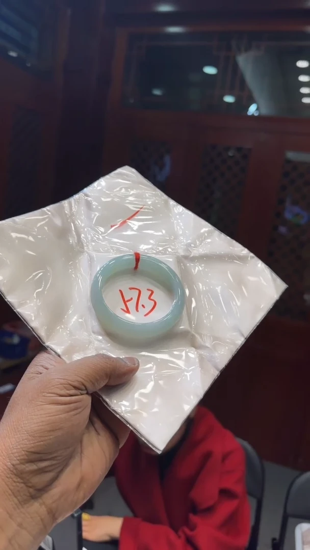 【闪购商品】翡翠手镯未镶嵌手镯