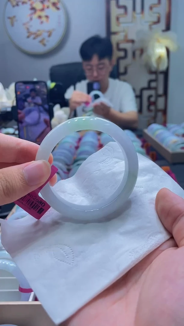 翡翠手镯未镶嵌215-54