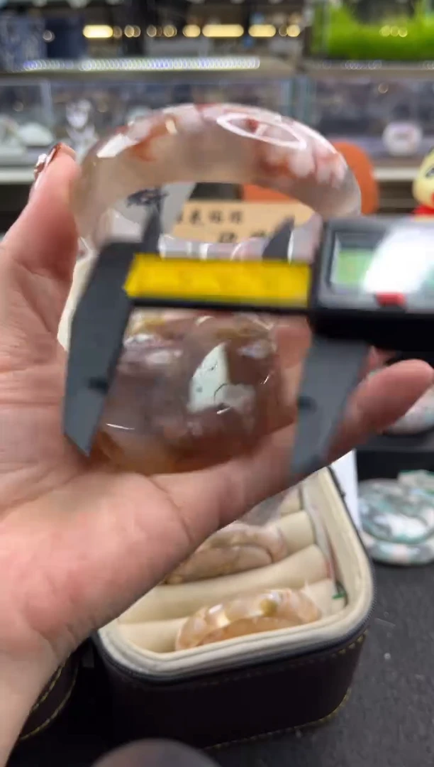 未镶嵌手镯石英质玉尘*丷圈口（赠品镯心）