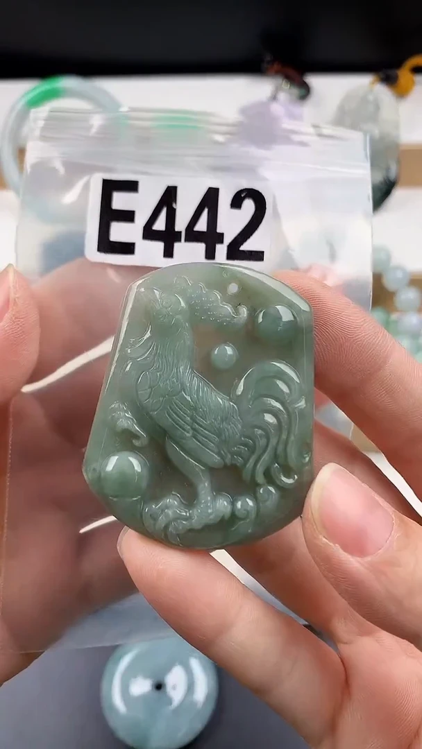 颈饰未镶嵌翡翠天然翡翠吊坠挂件